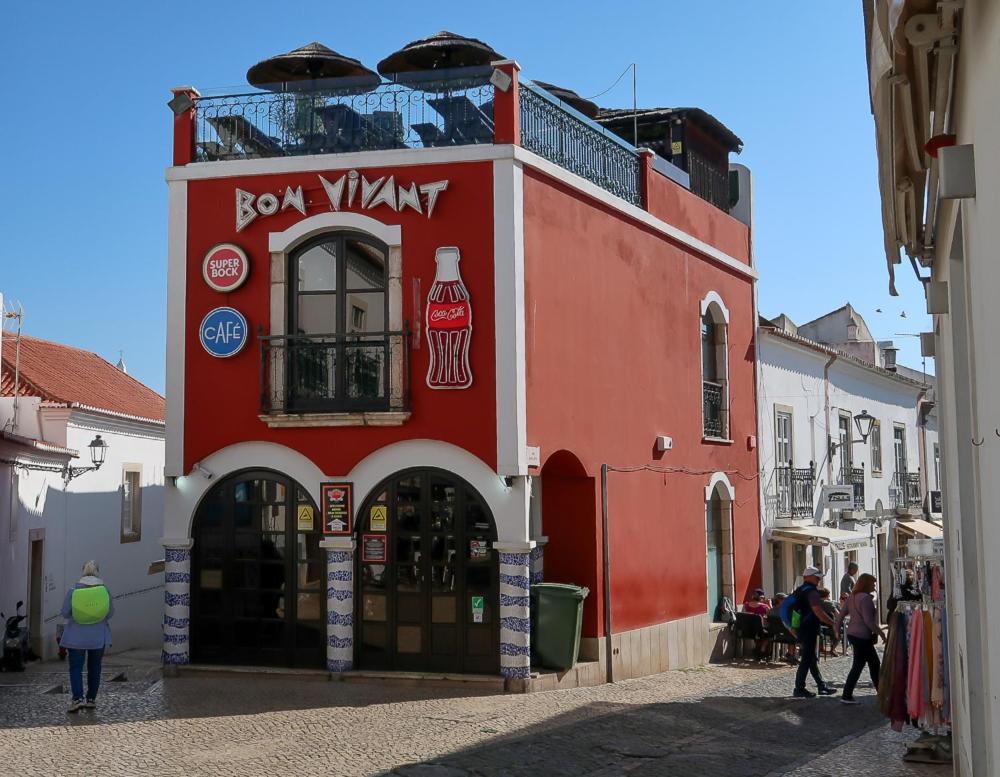 In The Old Town Close To The Beach Lagos Exterior photo